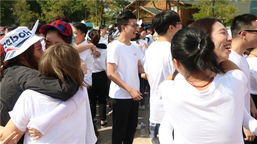 碧捷潔凈科技有限公司第一界成功人士彩跑“放肆美好，放肆好”活動