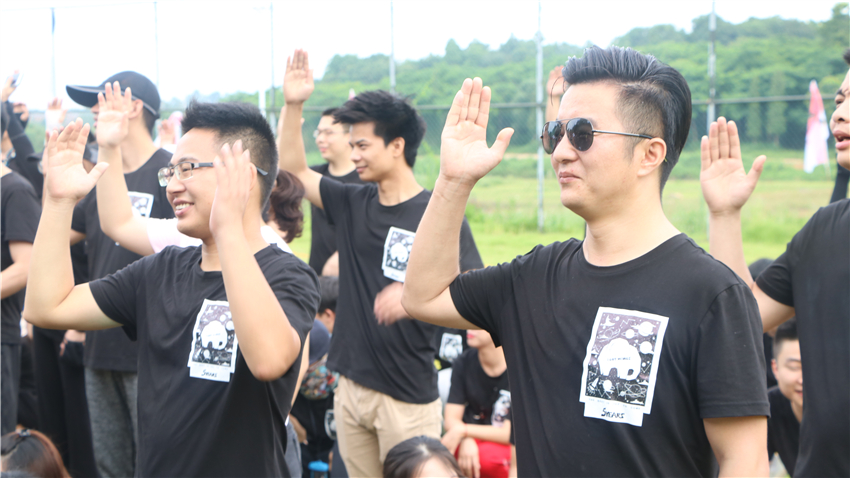 碧捷潔凈科技有限公司第一界成功人士彩跑“放肆美好，放肆好”活動