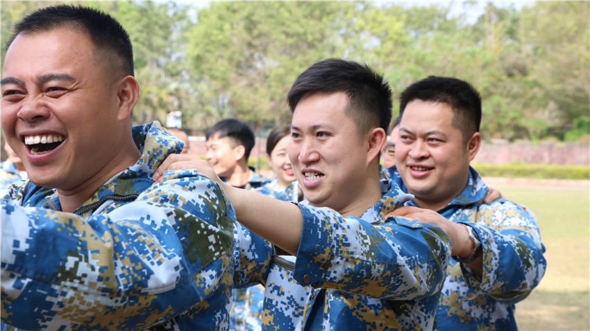 簡派照明團(tuán)隊(duì)拓展訓(xùn)練活動取得圓滿成功