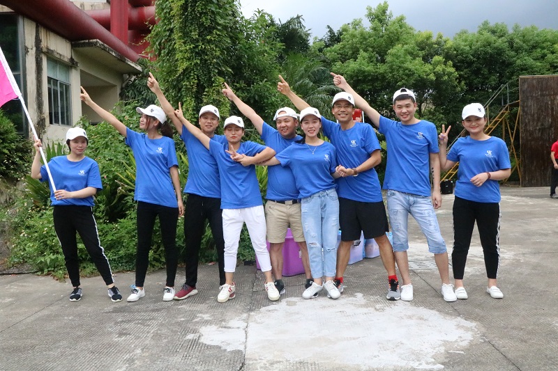 酷魅服飾悅水莊團建活動順利開展！