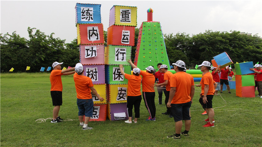 尚東物業(yè)悅水莊趣味運(yùn)動(dòng)會(huì)成功舉辦！