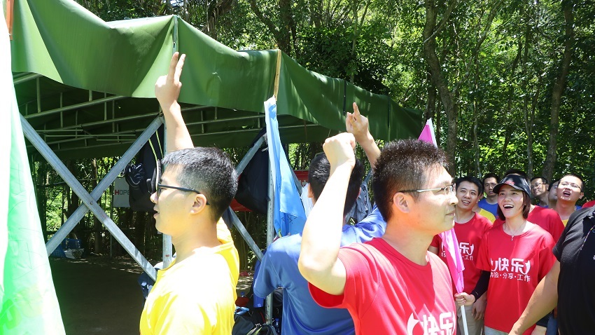 深圳華普微電子銷售團(tuán)隊(duì)拓展訓(xùn)練活動(dòng)取得圓滿成功
