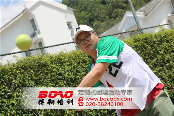 用棒球精神凝聚團(tuán)隊(duì)，棒球拓展會(huì)出團(tuán)隊(duì)凝聚的第一棒