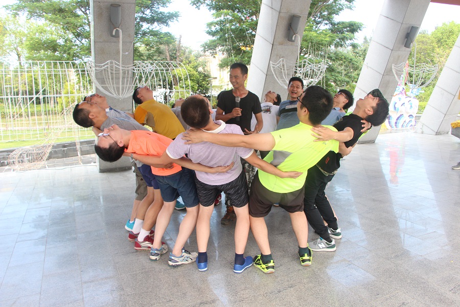 如何打造高效銷售團(tuán)隊(duì)？組合式拓展培訓(xùn)必不可少
