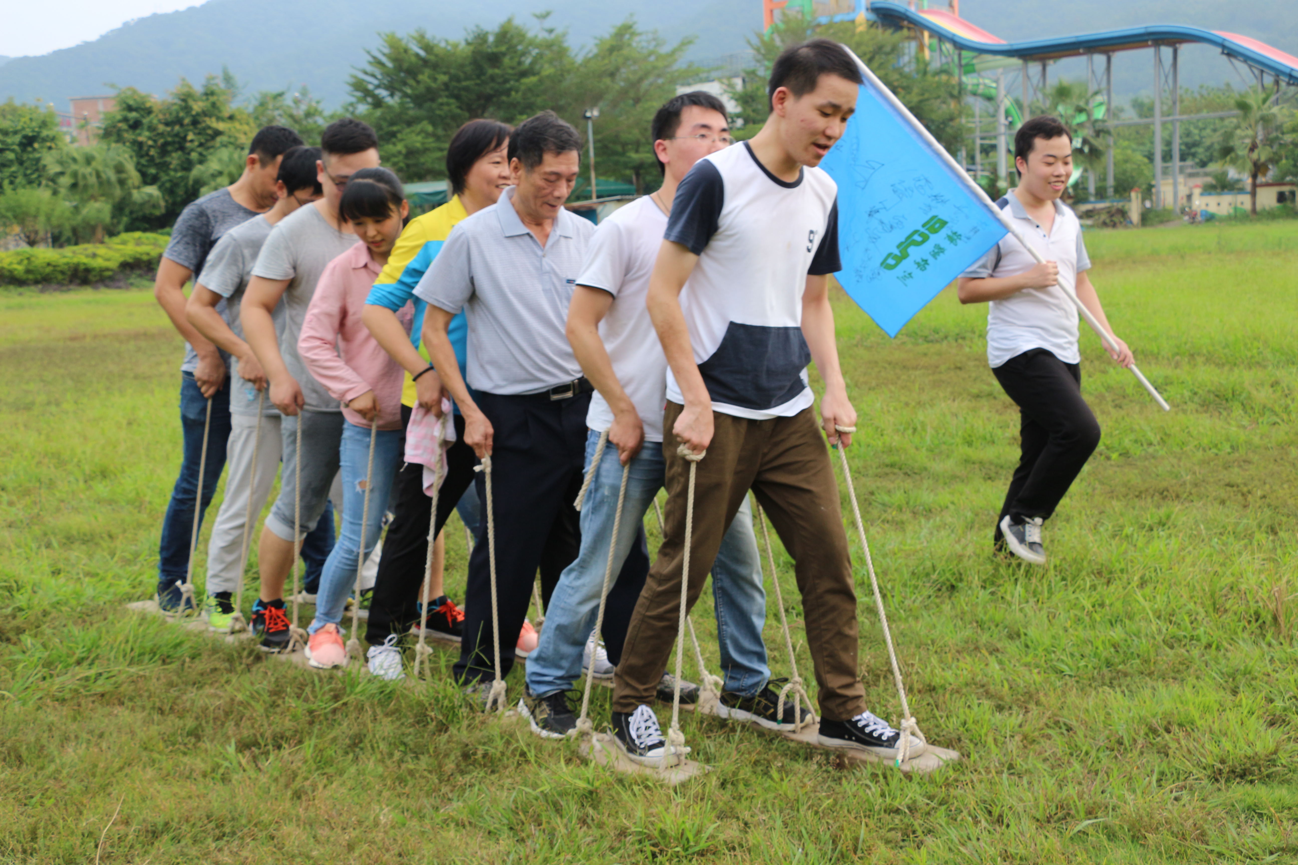 想要企業(yè)團(tuán)隊(duì)更加高效團(tuán)結(jié)？是時(shí)候來(lái)一場(chǎng)拓展訓(xùn)練來(lái)了